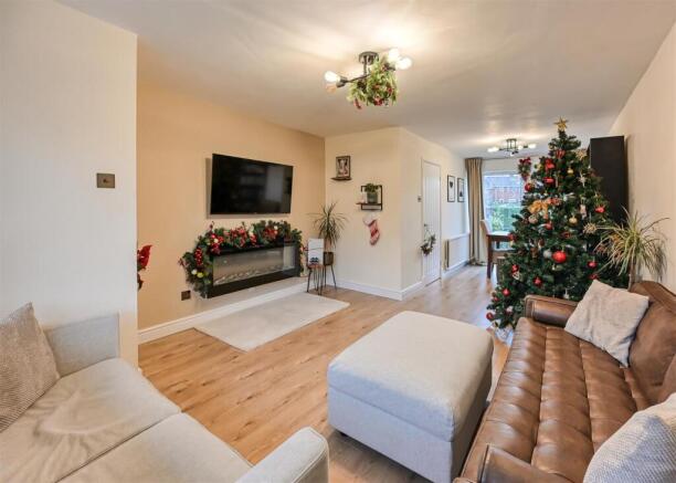 1 Denham Gardens-11.jpg