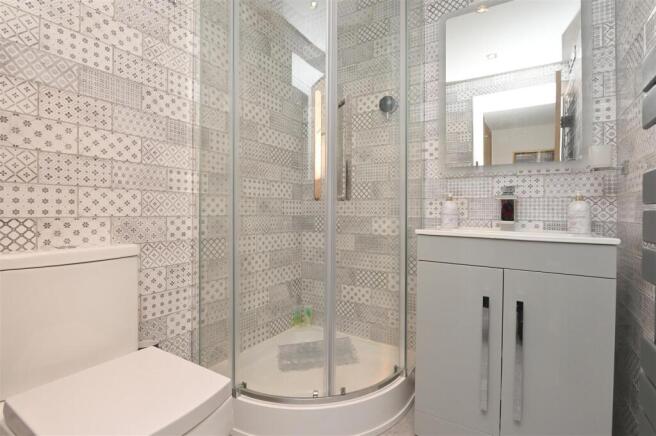 Bedroom Three en-suite