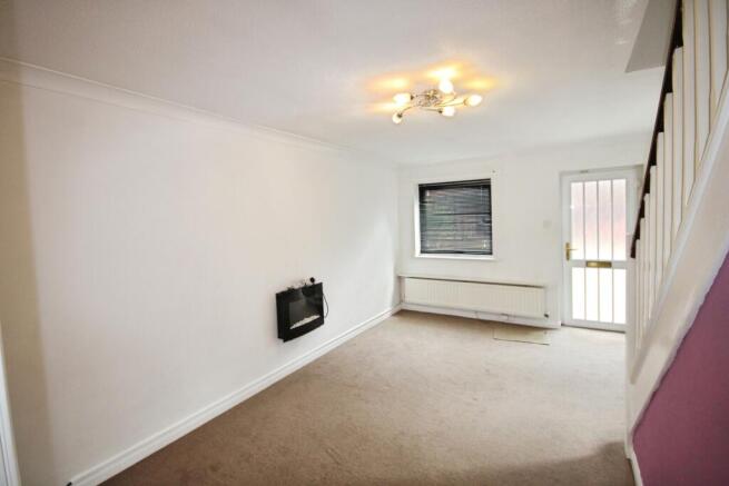 2 bed End of Terrace to rent Image 4