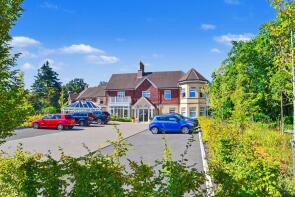 Apartments 9, St Ives Place, Horton Road, Ashley Heath BH24 2EE