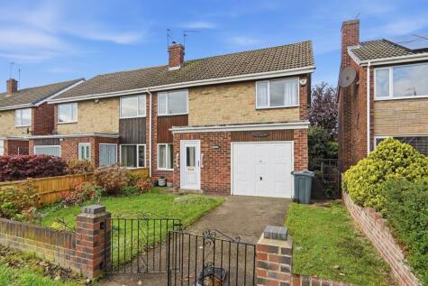 Crookesbroom Lane, Hatfield, Doncaster, DN7