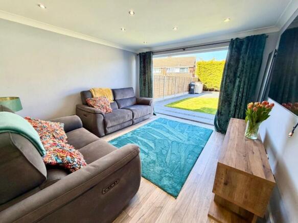 4 bed Detached for sale Image 7