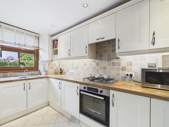 21 Limethwaite Road, Windermere, LA23 2BQ photo 4