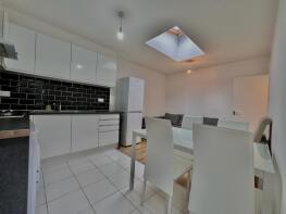 Flat First Floor, 10, Blandfield Road, London SW12 8BG