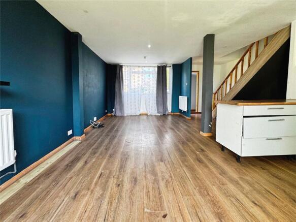Living Room/Kitchen