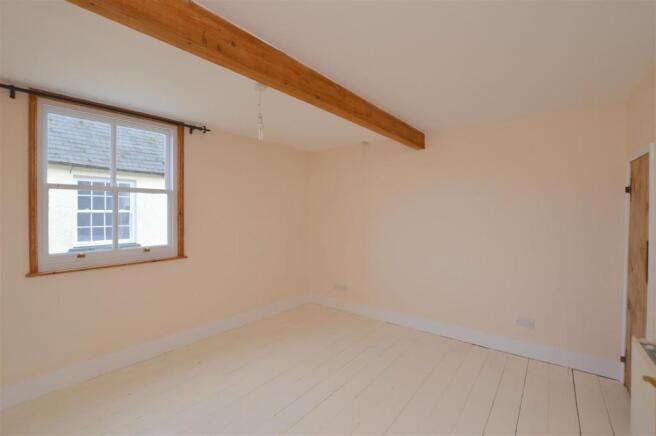 2 Peter Street - Bed 1.jpg