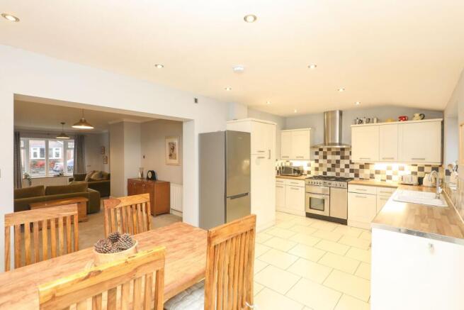 3 bed Detached for sale Image 8