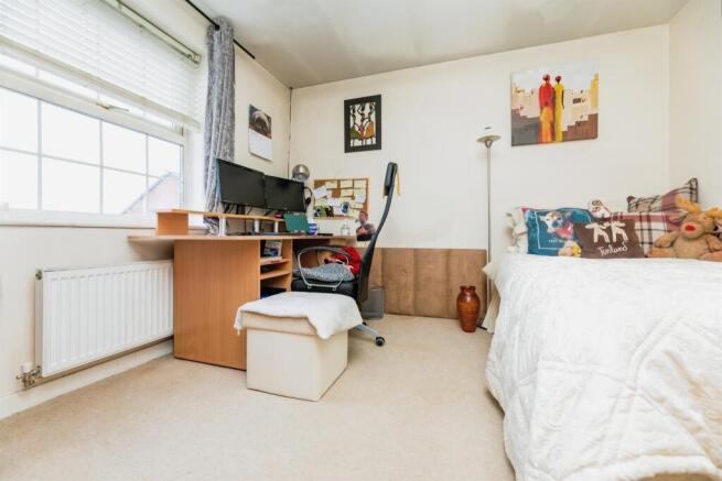 2 bed Apartment for sale Image 12