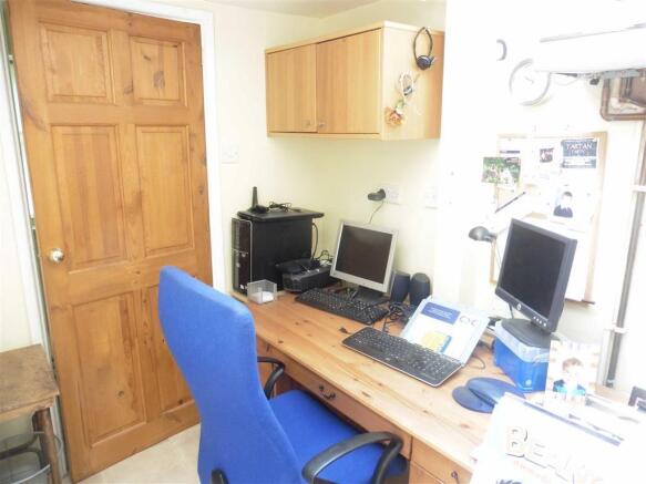 Photo 10
