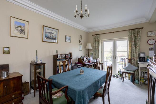 3 bed Town House for sale Image 5