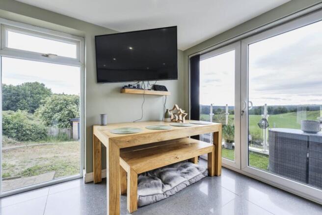 3 bed Bungalow for sale Image 7