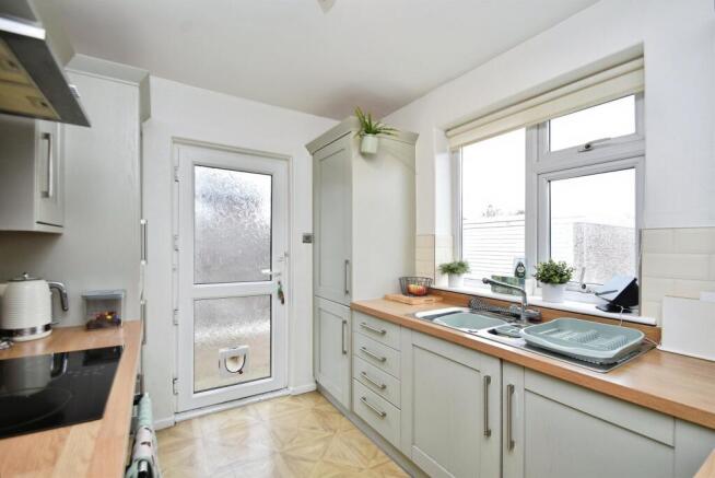 2 bed Semi-Detached for sale Image 4
