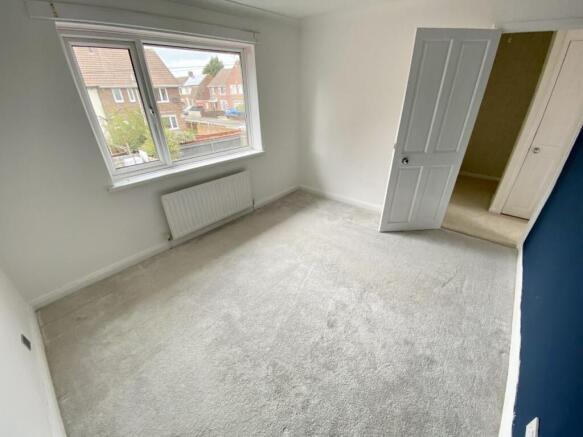 3 bed Semi-Detached to rent Image 8