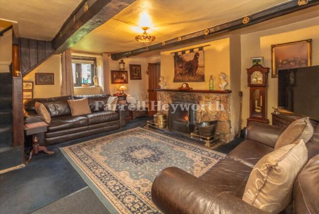 Lounge image 2