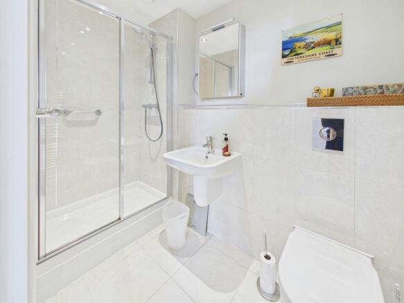 2 bed Apartment for sale Image 10