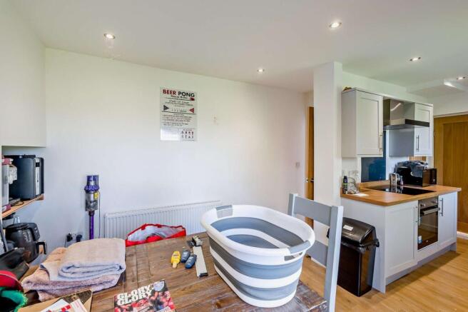 3 bed Semi-Detached for sale Image 9