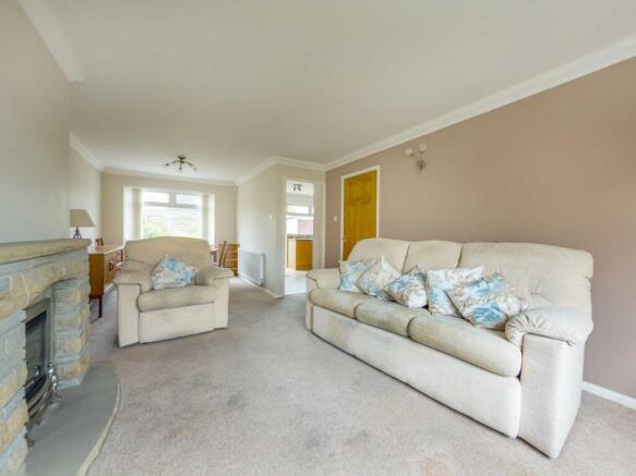 3 bed Bungalow for sale Image 7