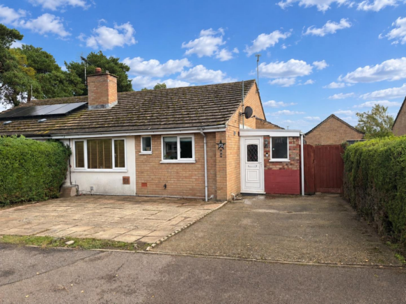 3-bed semi-detached on The Rookery, Brandon, £220,000