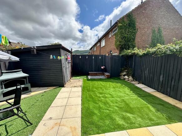 3 bed Terraced for sale Image 10