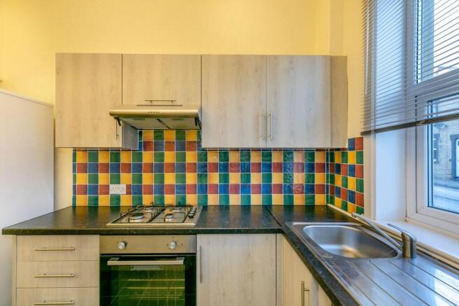 2 bed End of Terrace to rent Image 5
