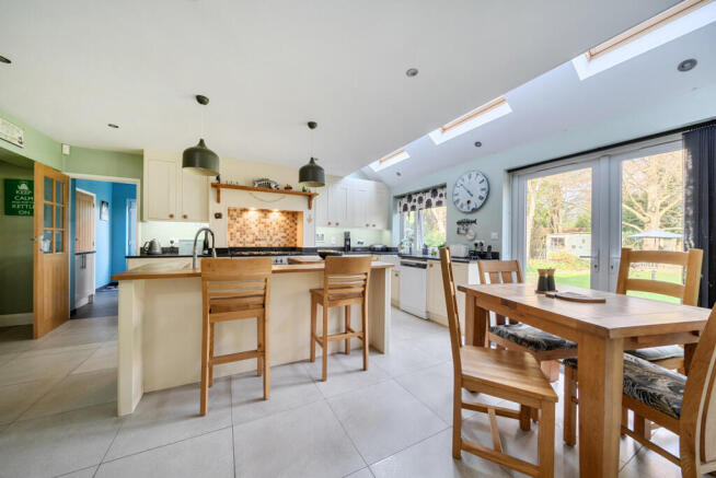 1437400-8-69d6e08...