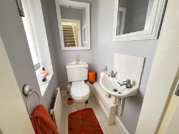 D/S Bathroom