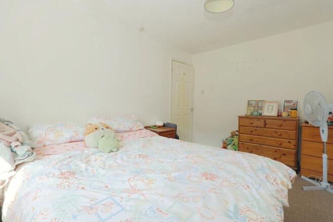3 bed Terraced for sale Image 12
