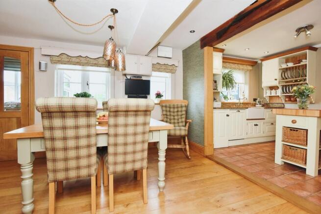 Dining Room: