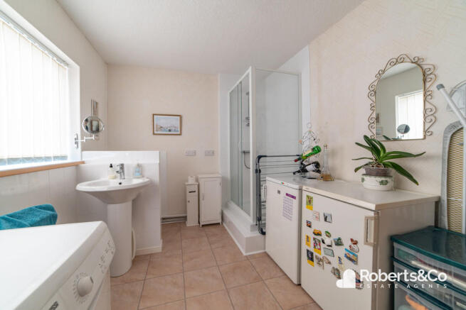 Downstairs Shower...