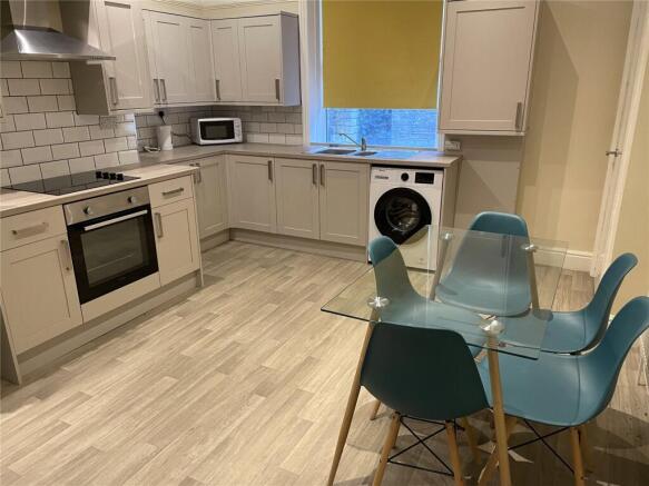 1 bed Terraced to rent Image 8