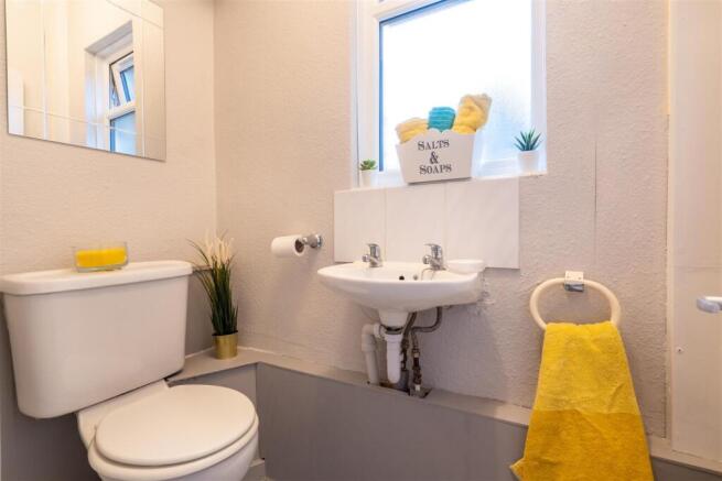 6 bed House to rent Image 9