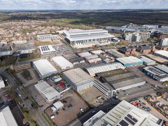 12 Chester Road - Borehamwood 002.jpg