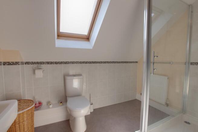 EN SUITE