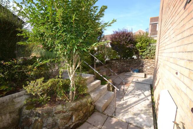 FRONT/SIDE PATIO