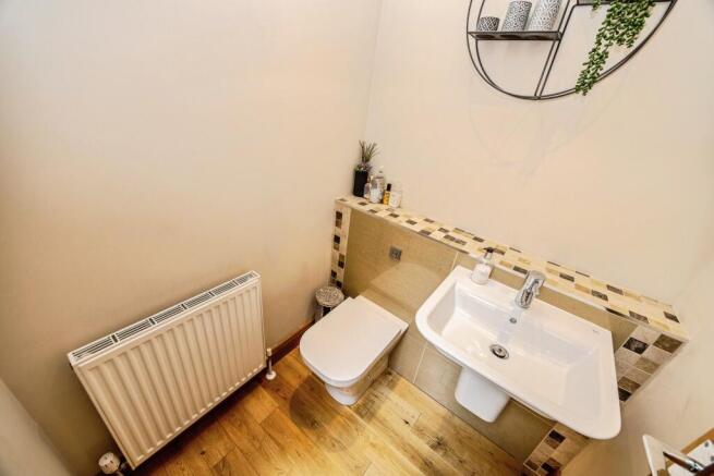 3 bed Semi-Detached for sale Image 12