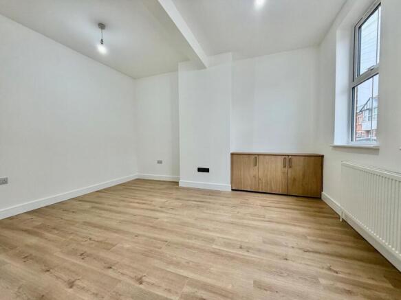 Monarch Road, Kingsthorpe Hollow, Northampton NN2 photo 4