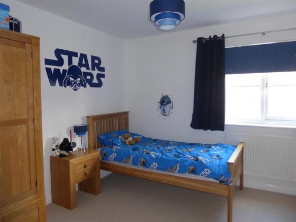 BEDROOM 2