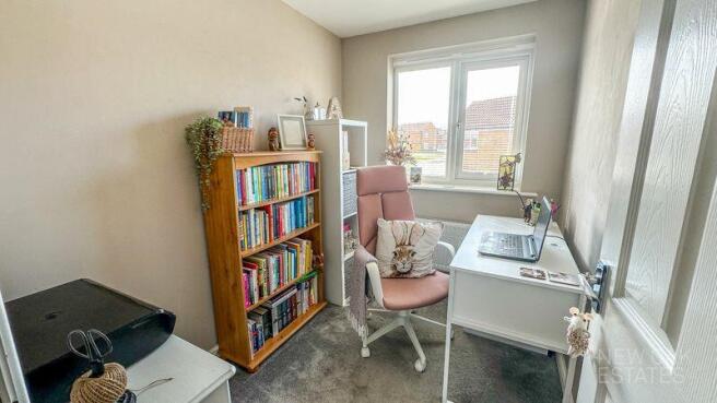 Colliers Way, Holmewood