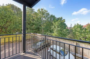 Flat 7, 91 Jewell Court, Cheam Road, Sutton SM1 2BE