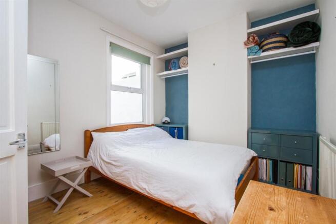 bedroom2.jpg