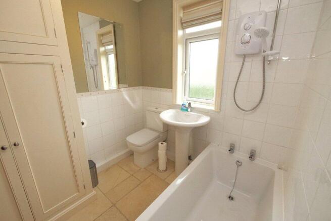 4 bed Semi-Detached for sale Image 11