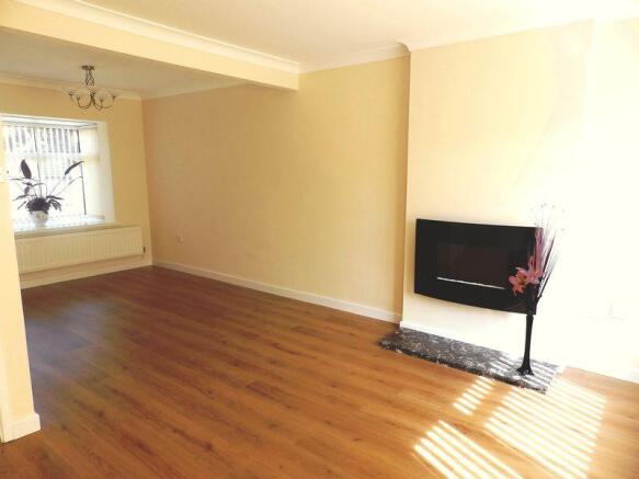 Lounge/Dining Room