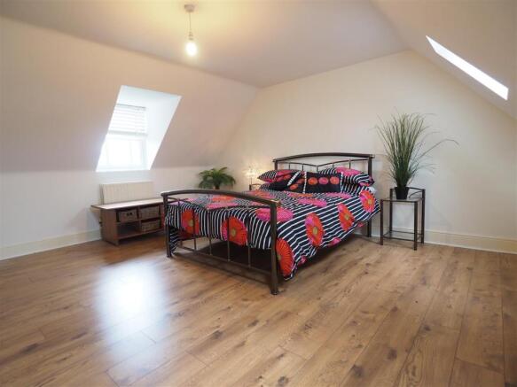 Second Floor Bedroom 524