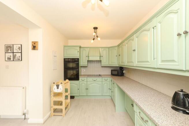 4 bed Detached for sale Image 5