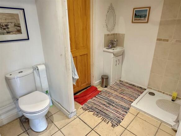 d/s utility/shower room