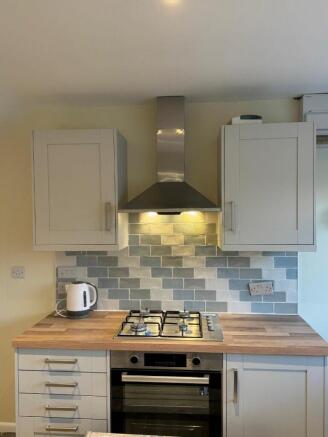 Kitchen oven