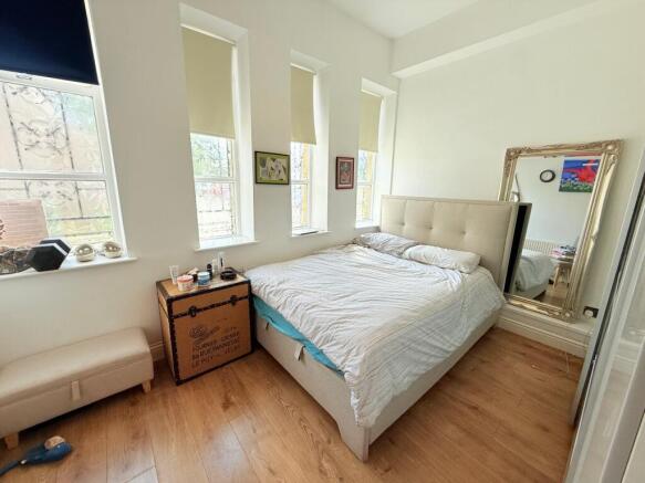 2 bed Apartment for sale Image 5