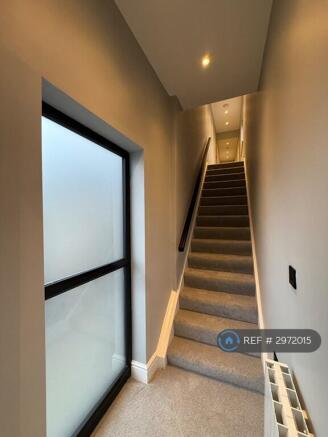 2 bed Flat to rent Image 5