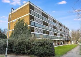 56, Pamplins, Basildon SS15 5BJ