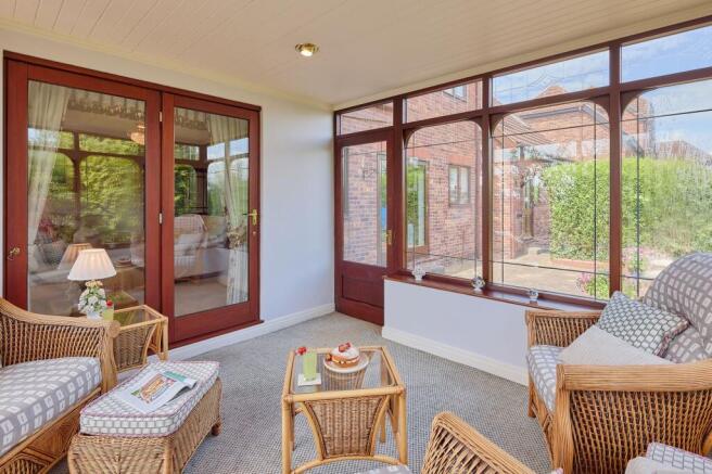 4 bed Detached for sale Image 8